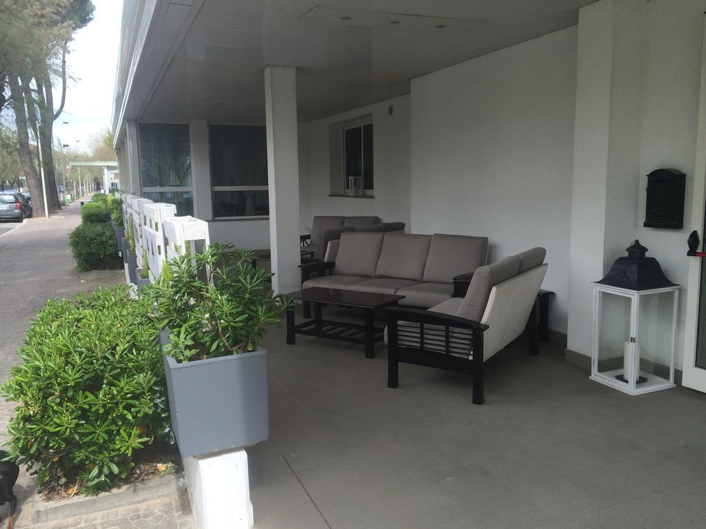 Hotel Vela D'Oro Riccione Luaran gambar