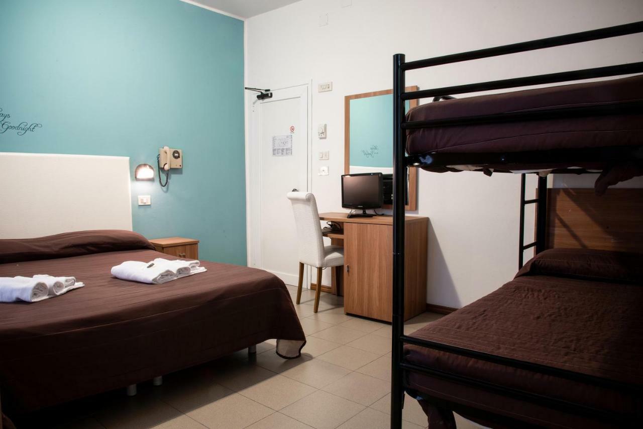 Hotel Vela D'Oro Riccione Luaran gambar